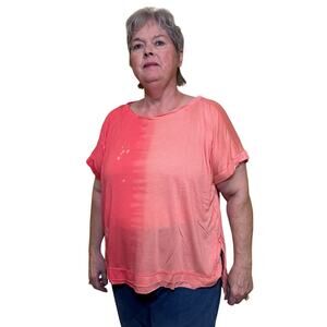 R35-1X NWT Umgee Contrast Color Round Neck Short Sleeve Top with Side Slit